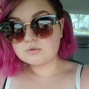 Meet your Posher, Sami